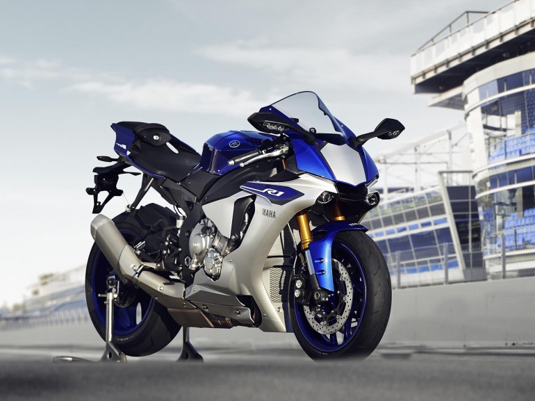 2015 Yamaha R1 revealed