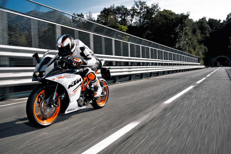 KTM RC 390 video and pictures
