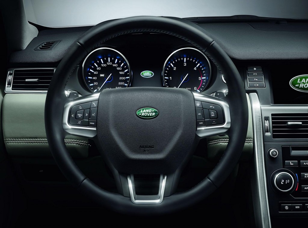 Land-Rover-Discovery-Sport-press-shots (4)
