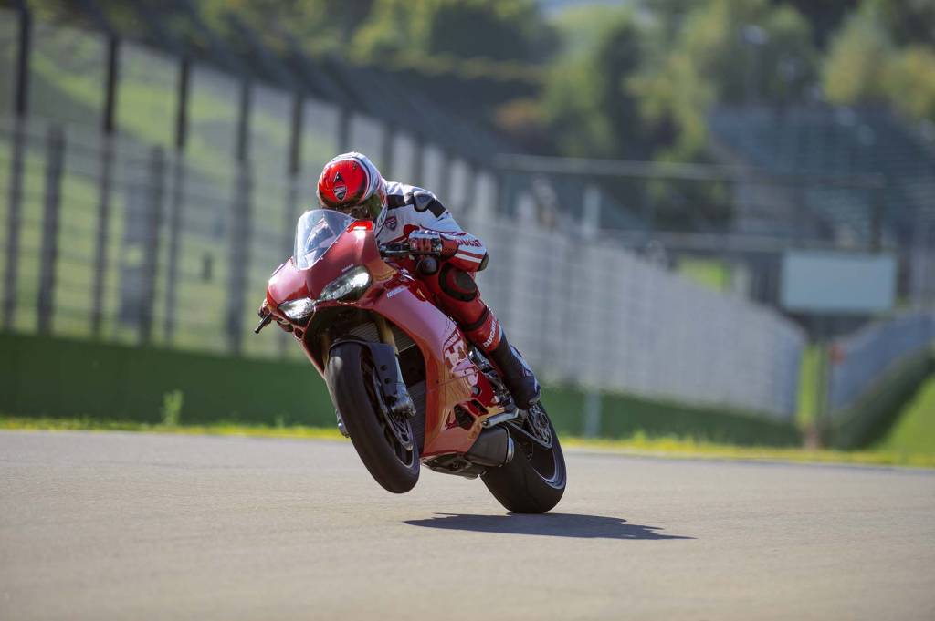 205 BHP Ducati Panigale 1299 revealed