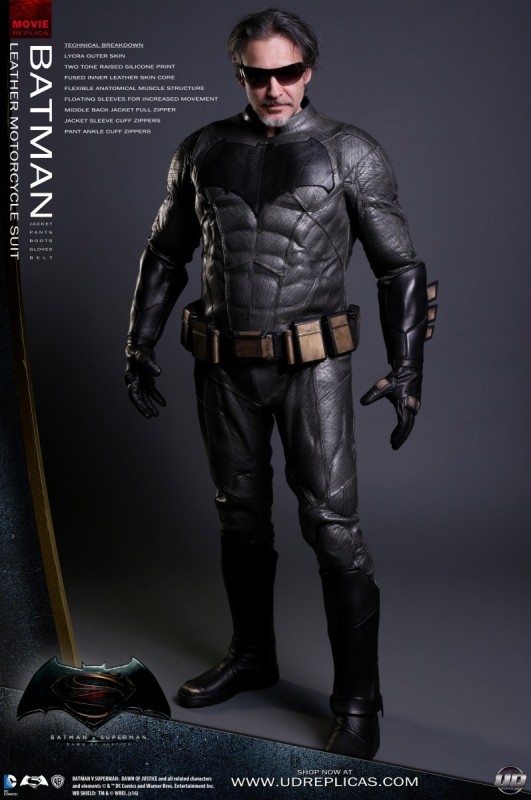 new-batman-and-superman-motorcycle-leathers-from-ud-replicas_4