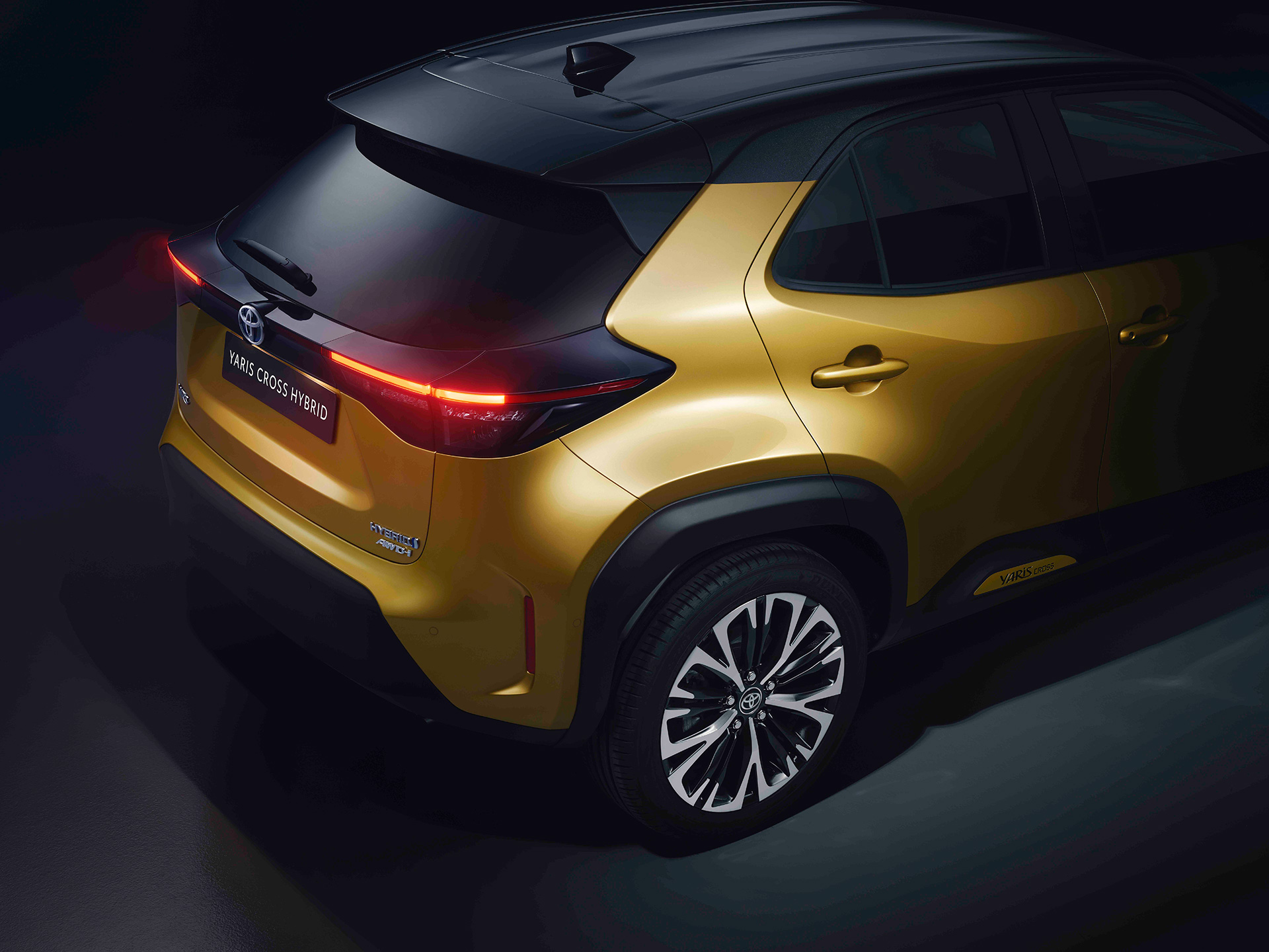 2021 Toyota Yaris Cross compact-SUV revealed with Hybrid 4WD engine