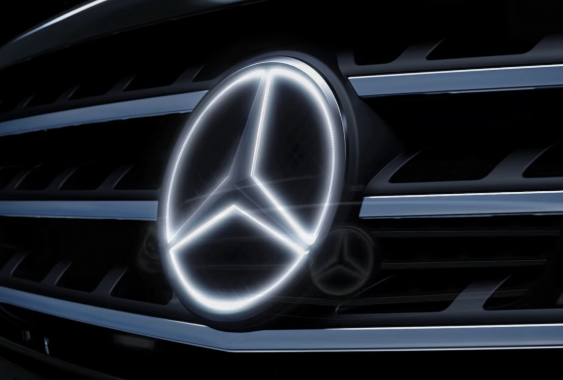 Mercedes-Benz issues recall for GLE & GLS over illuminated star logo ...