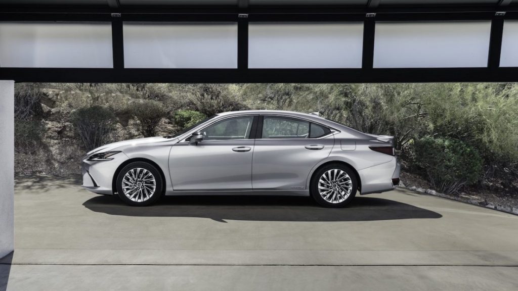 Lexus es300h 2022