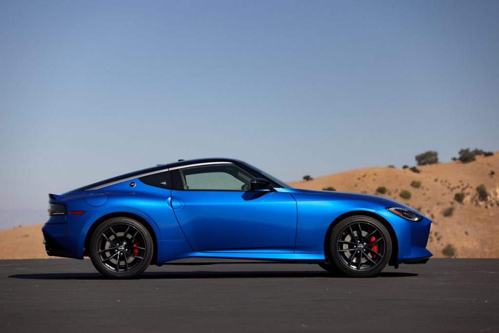 2023 Nissan Z sportscar revealed, gets 400 HP V6 engine | Shifting-Gears