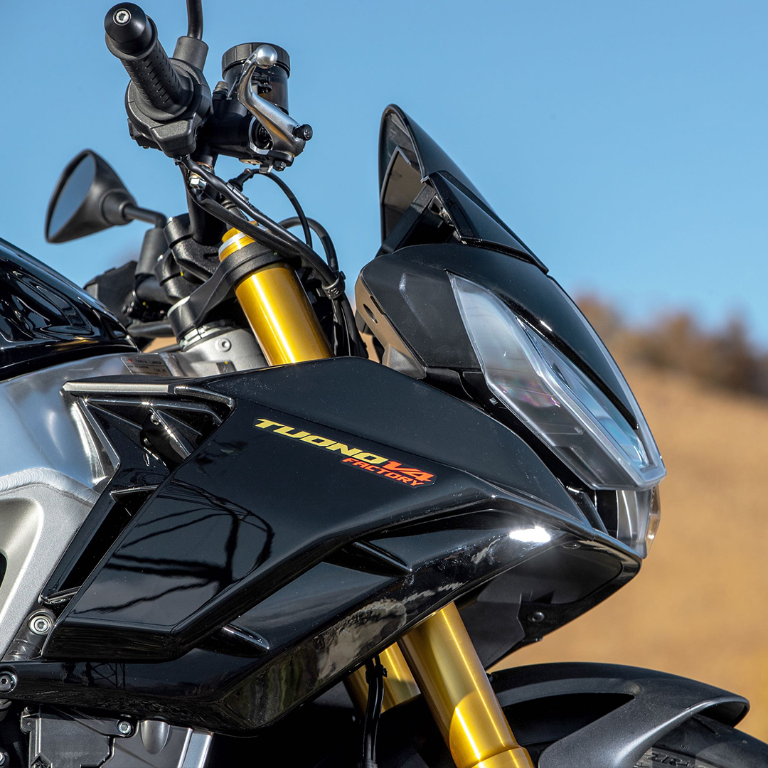 Aprilia reveals RSV4 & Tuono V4 Ultra Dark motorcycles – Shifting-Gears