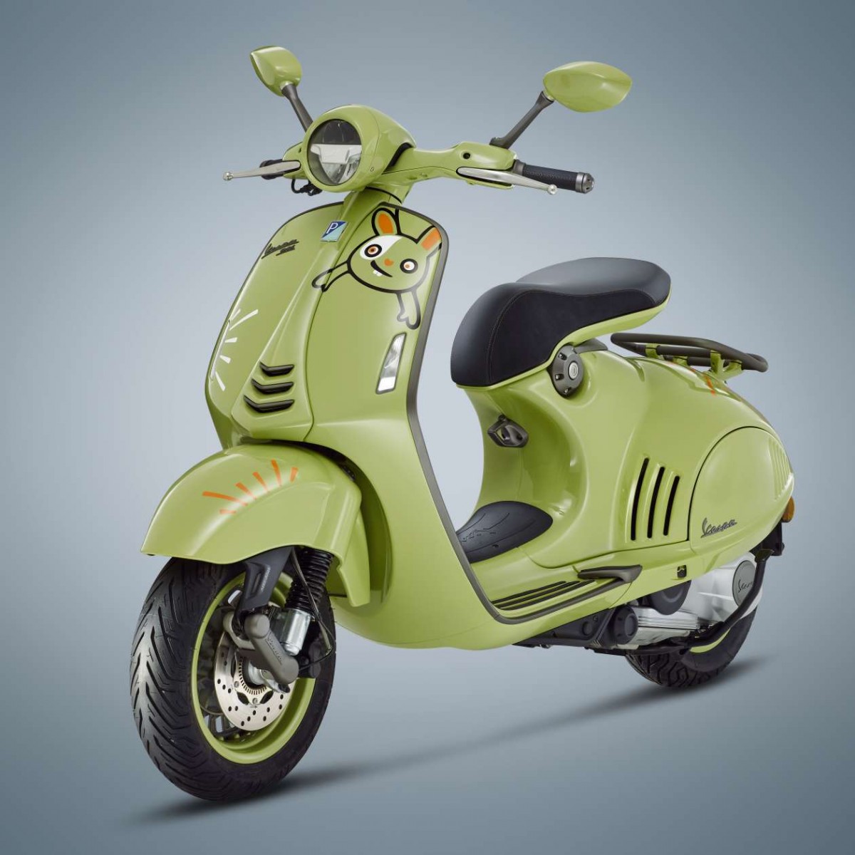 Piaggio reveals Vespa 946 10° scooter | Shifting-Gears