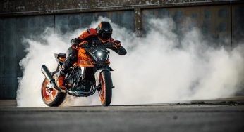 KTM Duke 990 has arrived super naked motorcycle